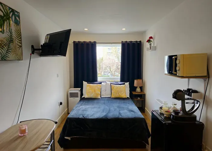 Chanel Ensuite Double Room